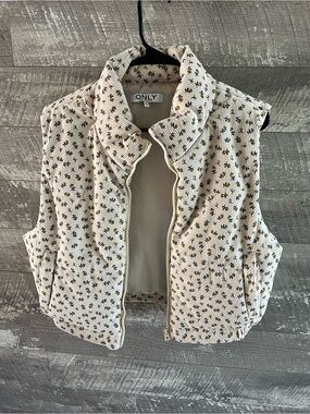 ONLY Cream Quilted Floral Puffer Vest with Black & Yellow Accents